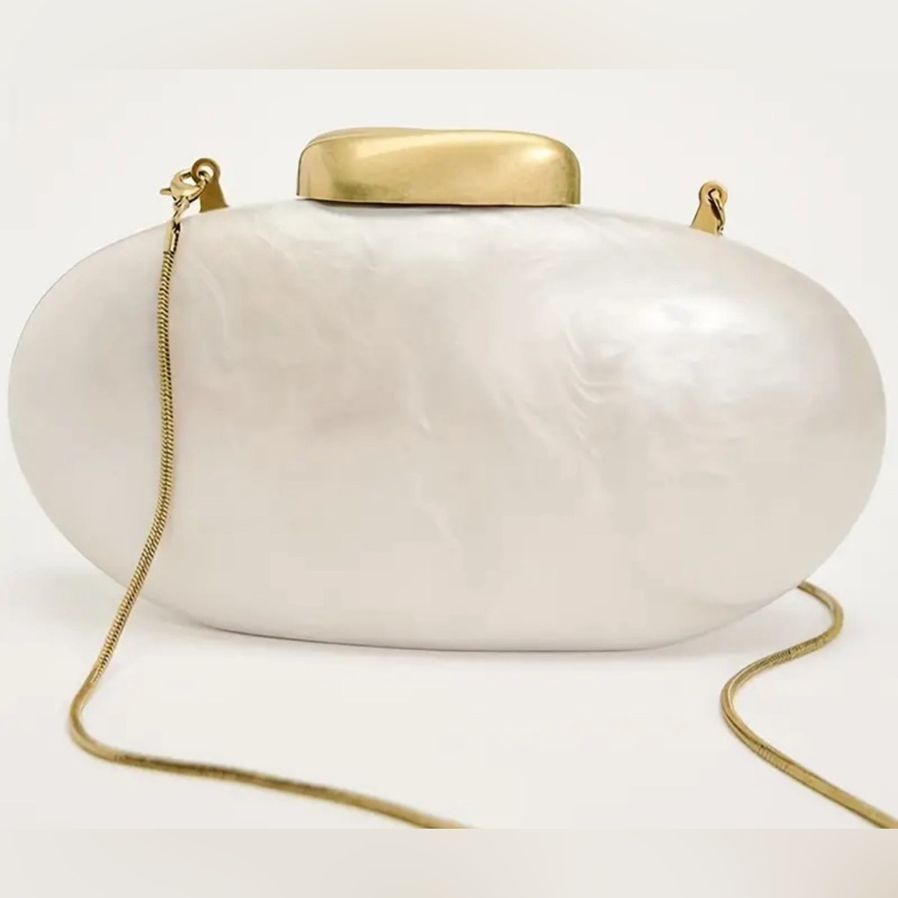 Elegant White and Gold Clutch